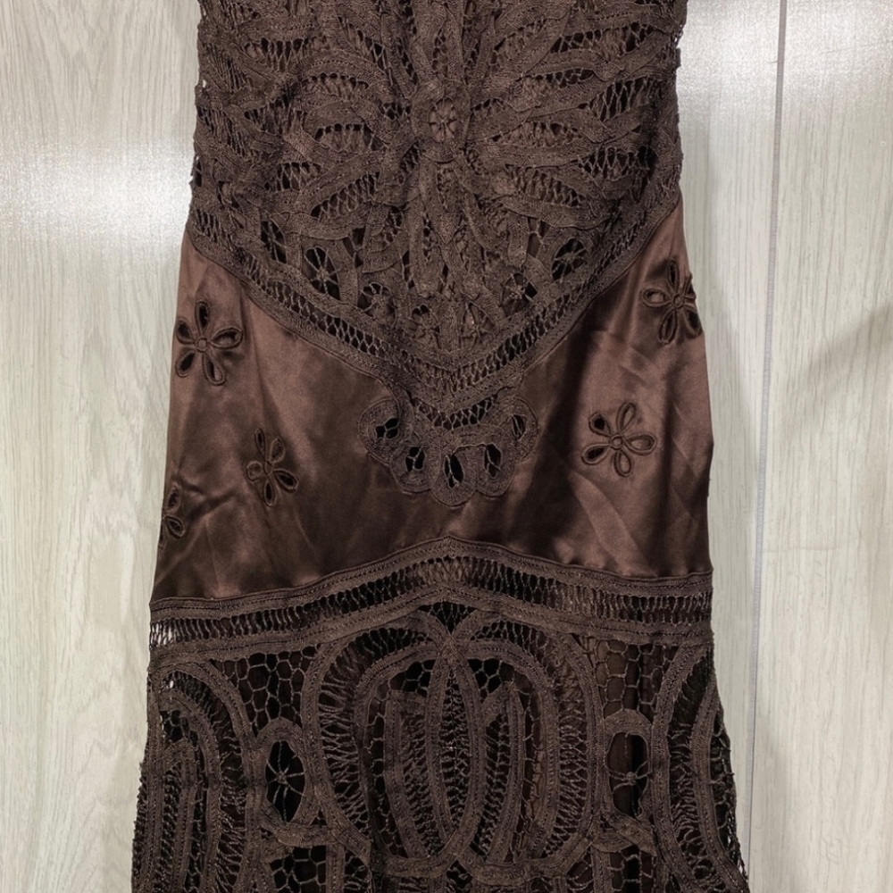 Sue Wong brown halter crochet cutout floral gown, Size 2 - Picture 4 of 15